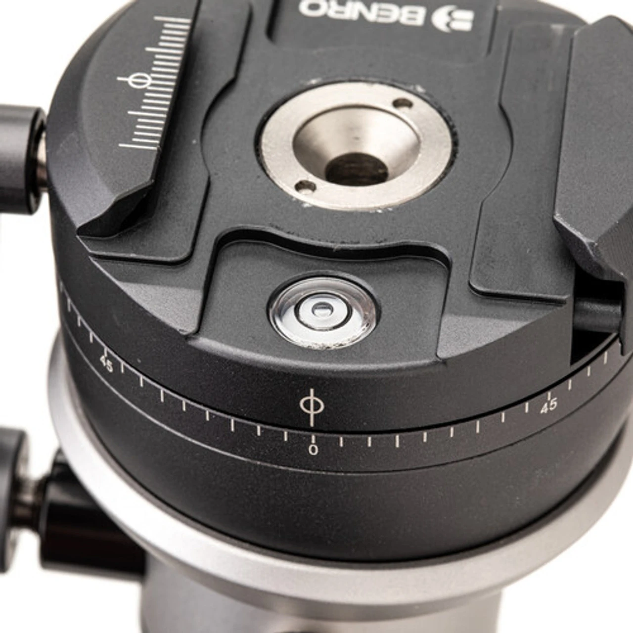 Benro MSDPL46C SupaDupa Carbon Fiber Monopod With Leveling Pan Head (62") 18 Benro MSDPL46C SupaDupa Carbon Fiber Monopod With Leveling Pan Head (62") - Image 16